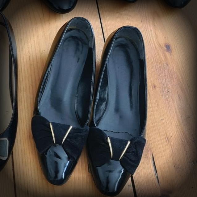 Black Ballet Flats