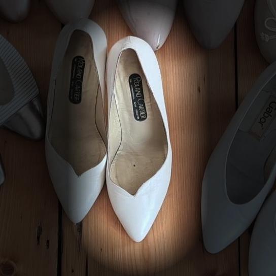 Roland Cartier White Shoe