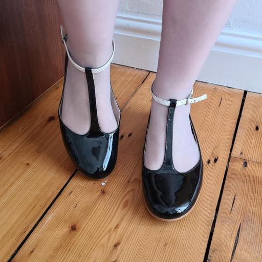 Black Patent Mary Jane Shoes 3