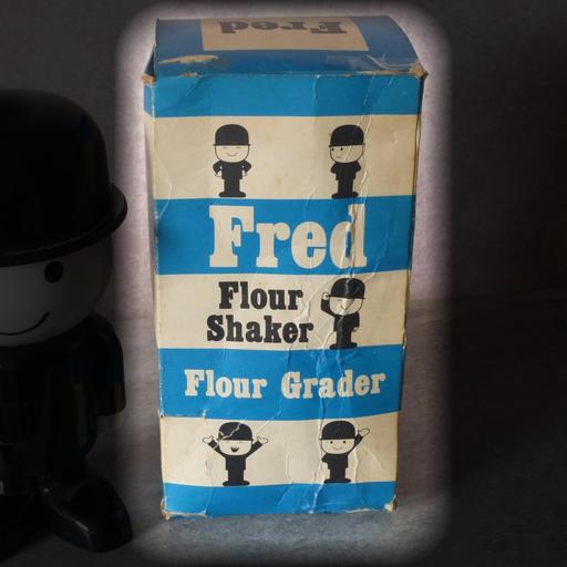 Fred Flour Shaker