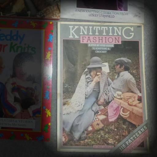 Knitting Fashion: A Step By Step Guide to Knitting & Crochet