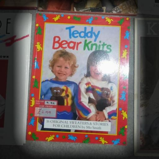 Teddy Bear Knits: 16 Original Sweaters & Stories for Children