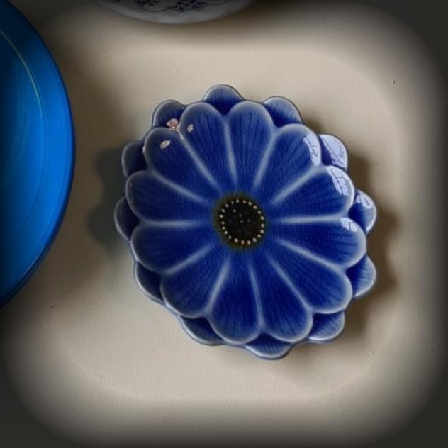 Blue Flower-Shaped Ceramic Dish