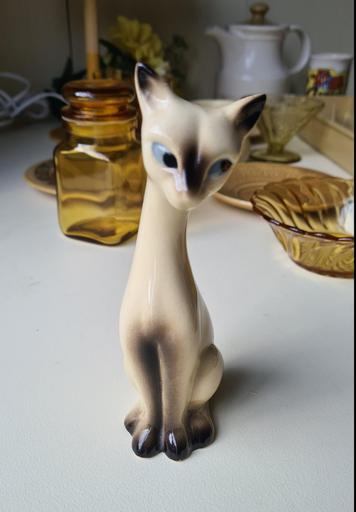 Ceramic Cat Figurine 2