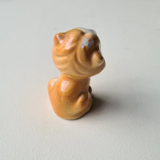 Vintage Porcelain Lion Figure 3