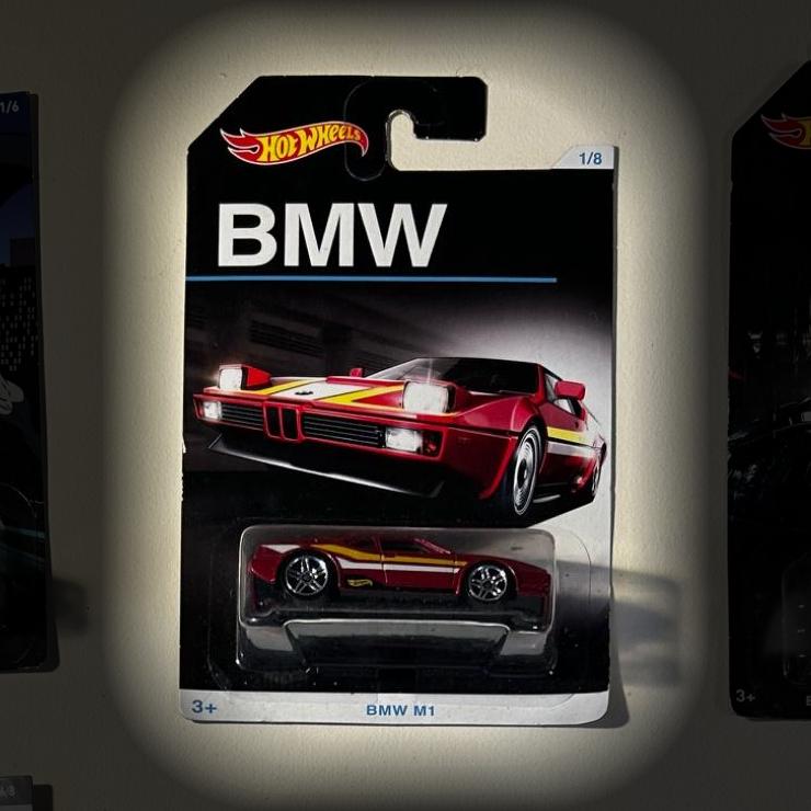 BMW M1 Die-Cast Car alt 1