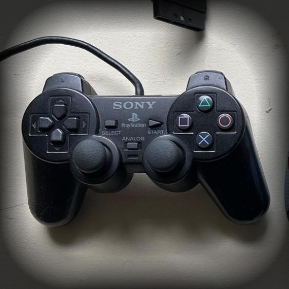 Sony PlayStation 2 DualShock Controller alt 1