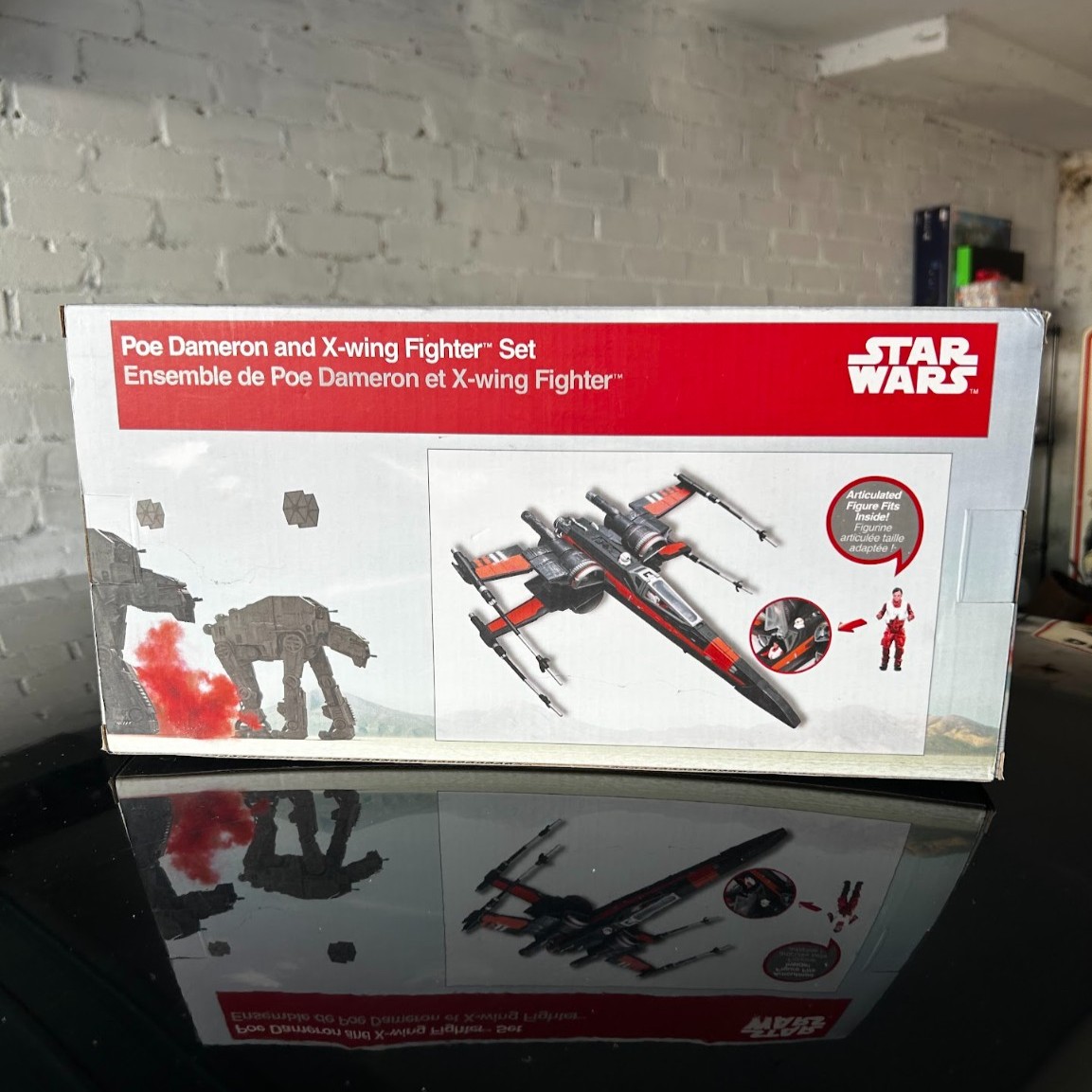 Star Wars Poe Dameron and X-wing Fighter Set